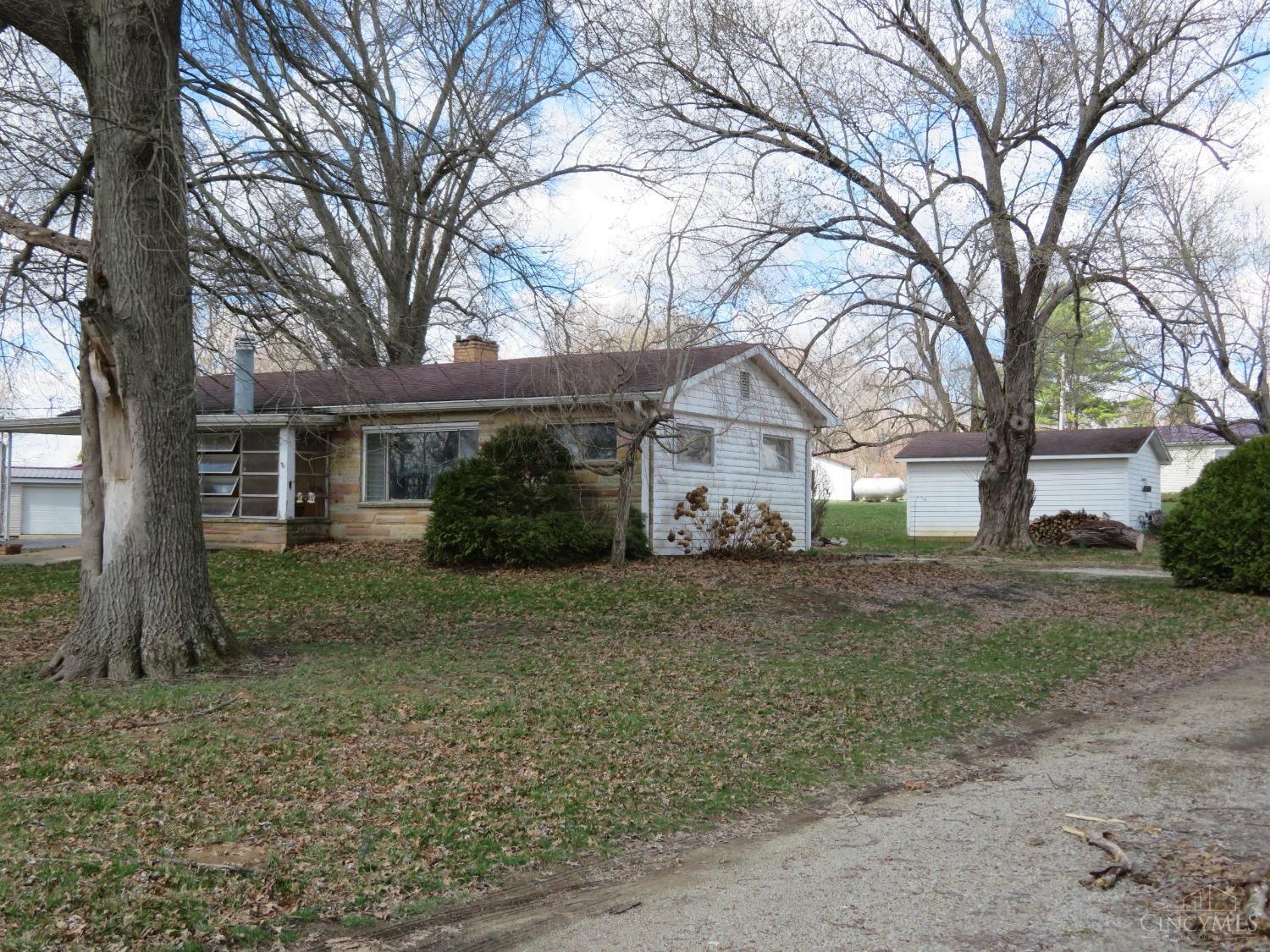 6539 Spring Hill Drive, Paint Twp, Ohio image 2