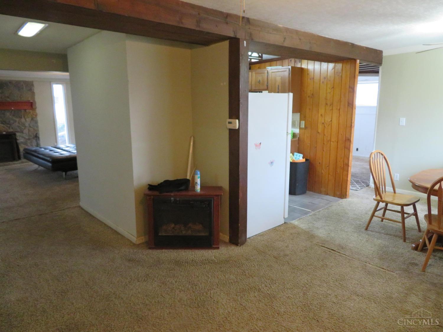 6539 Spring Hill Drive, Paint Twp, Ohio image 13