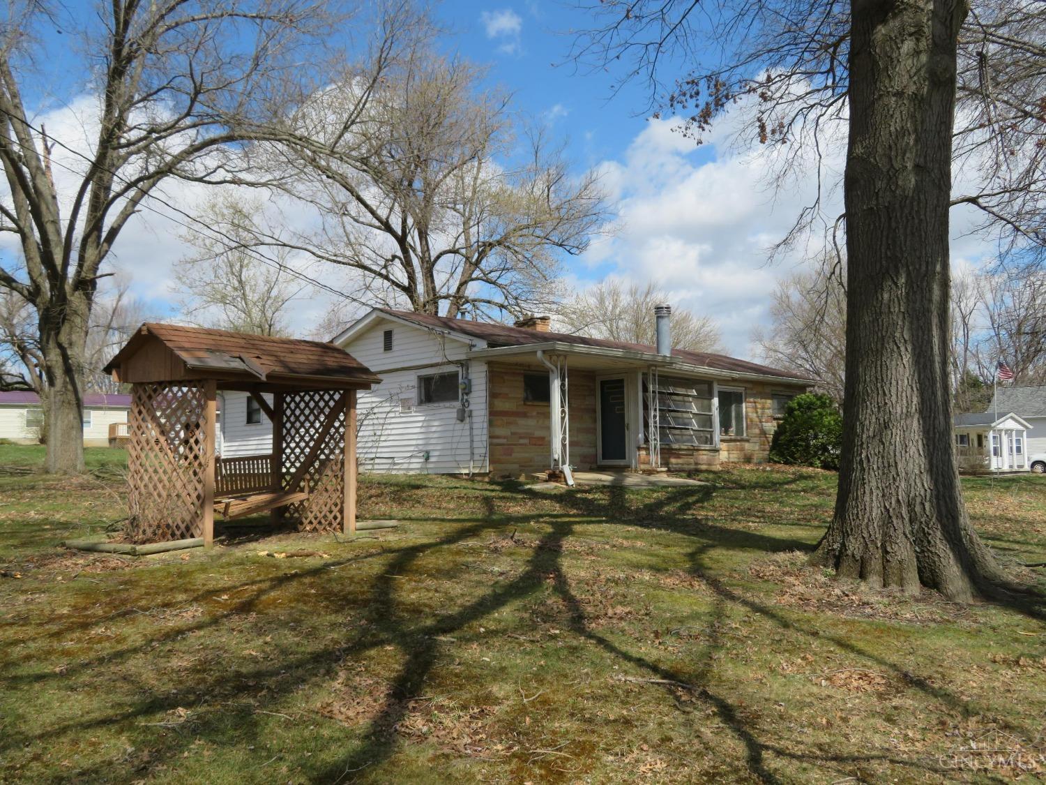 6539 Spring Hill Drive, Paint Twp, Ohio image 7