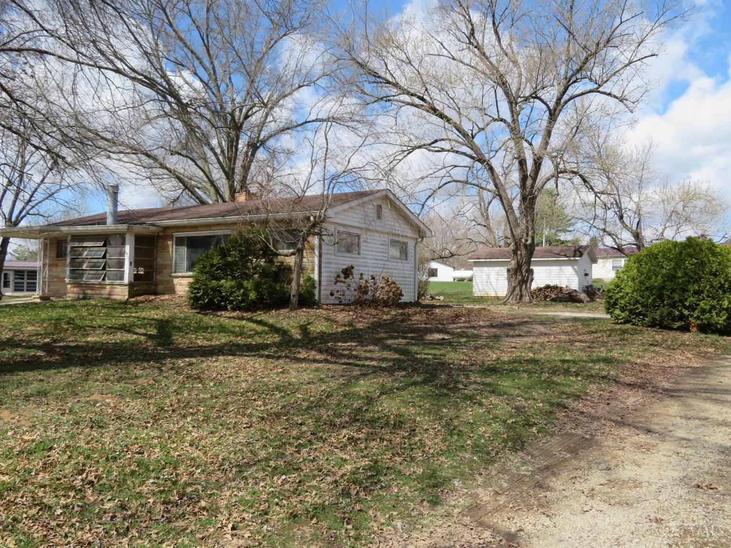 6539 Spring Hill Drive, Paint Twp, Ohio image 4