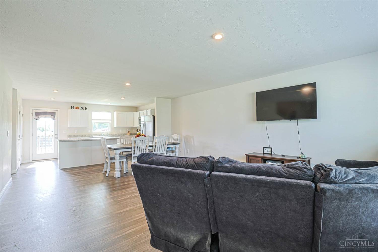 210 Wooded Ridge Drive