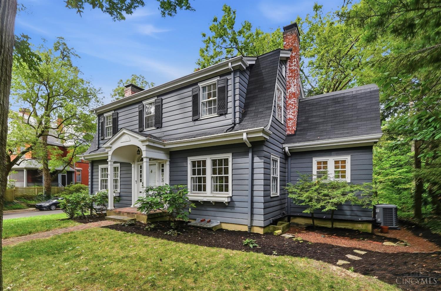 3 E Interwood Place