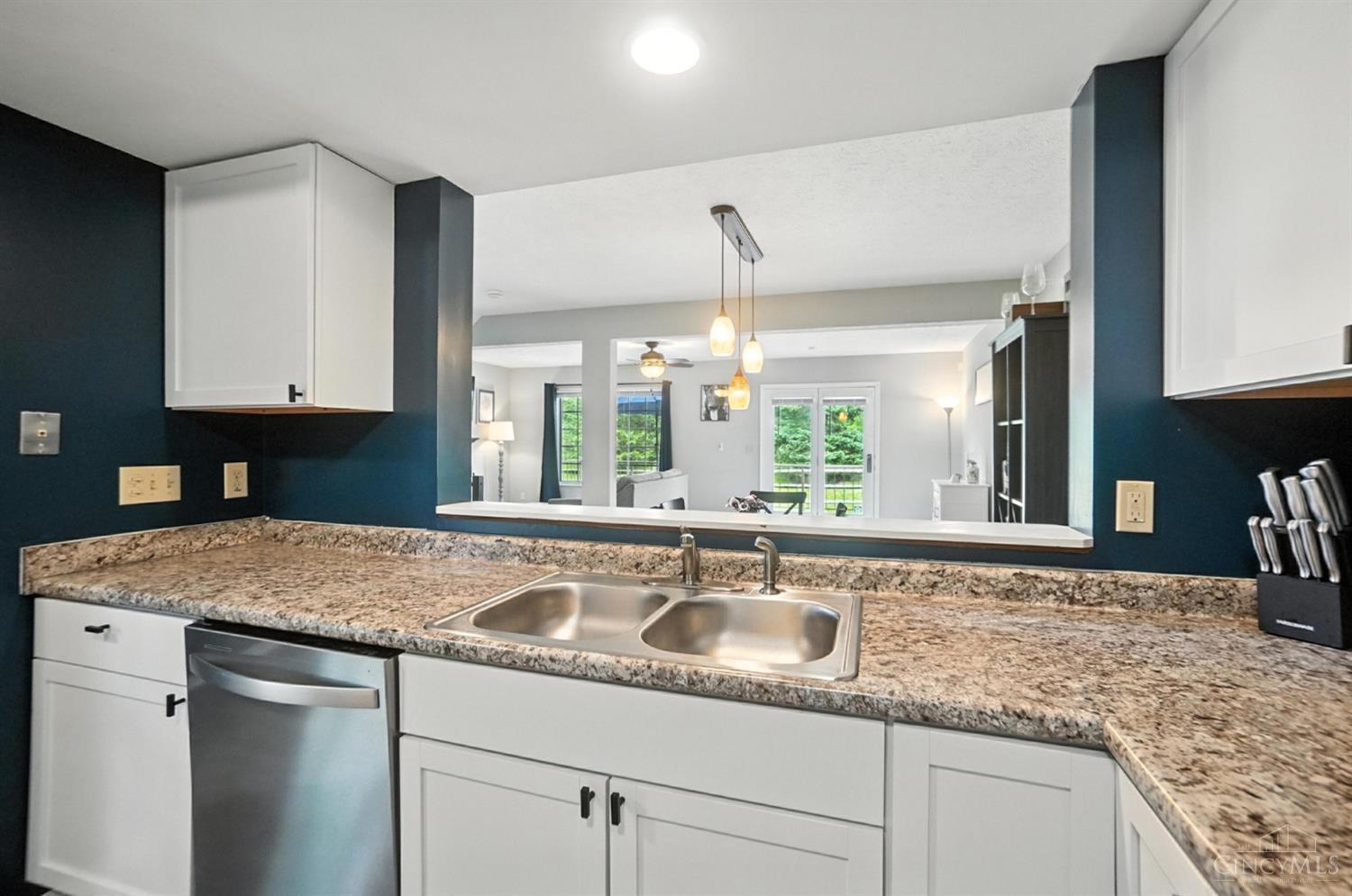 Anderson Twp, Ohio 45255, United States, 2 Bedrooms Bedrooms, ,3 BathroomsBathrooms,Residential,Active,155358