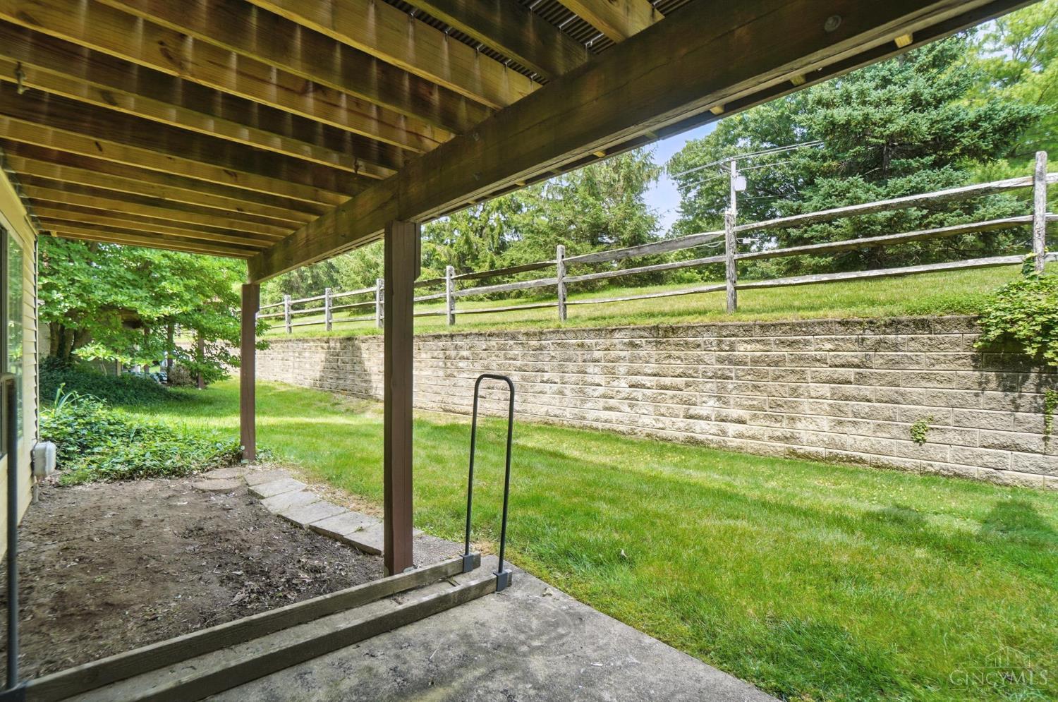 Anderson Twp, Ohio 45255, United States, 2 Bedrooms Bedrooms, ,3 BathroomsBathrooms,Residential,Active,155358