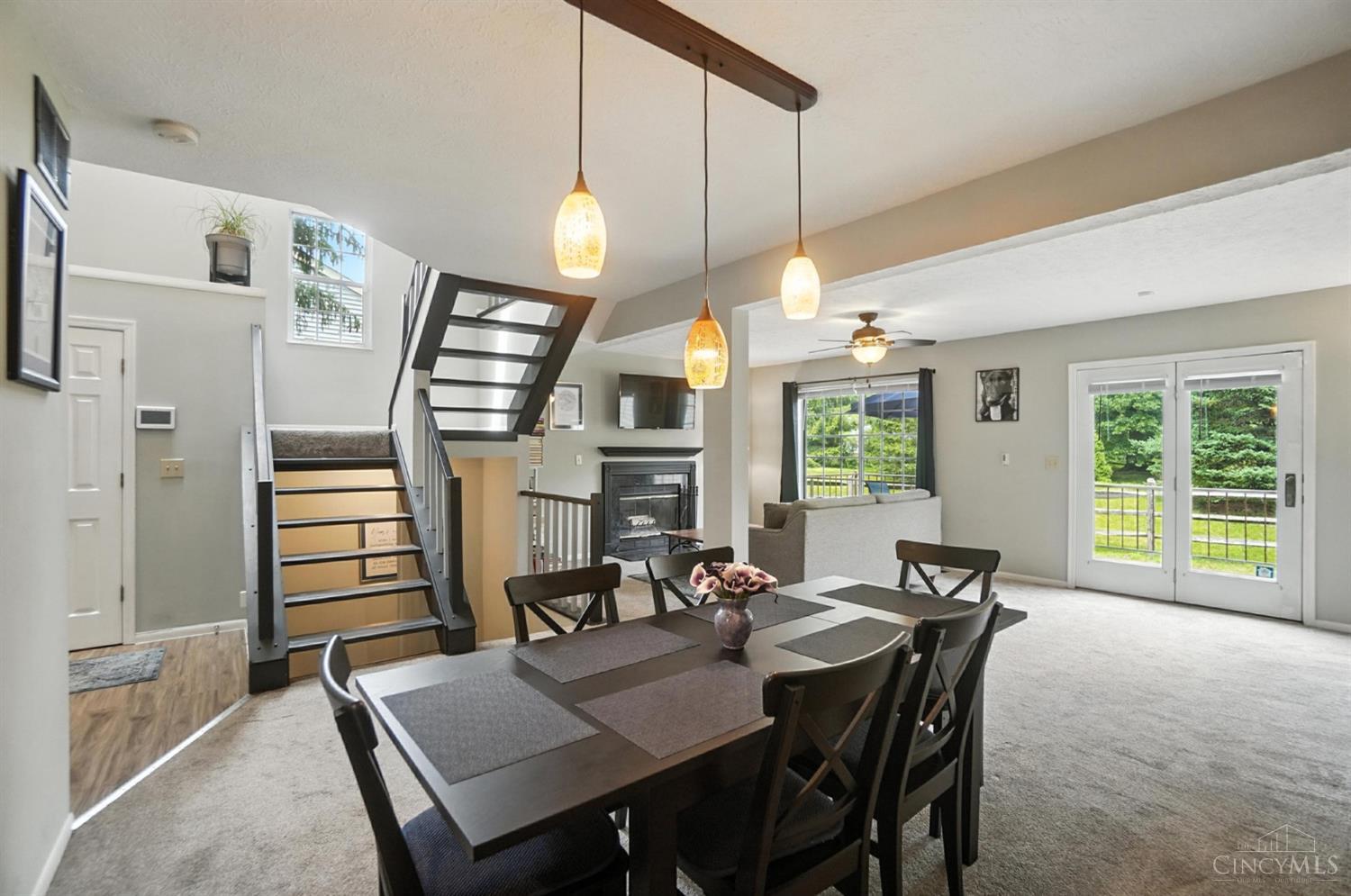 Anderson Twp, Ohio 45255, United States, 2 Bedrooms Bedrooms, ,3 BathroomsBathrooms,Residential,Active,155358