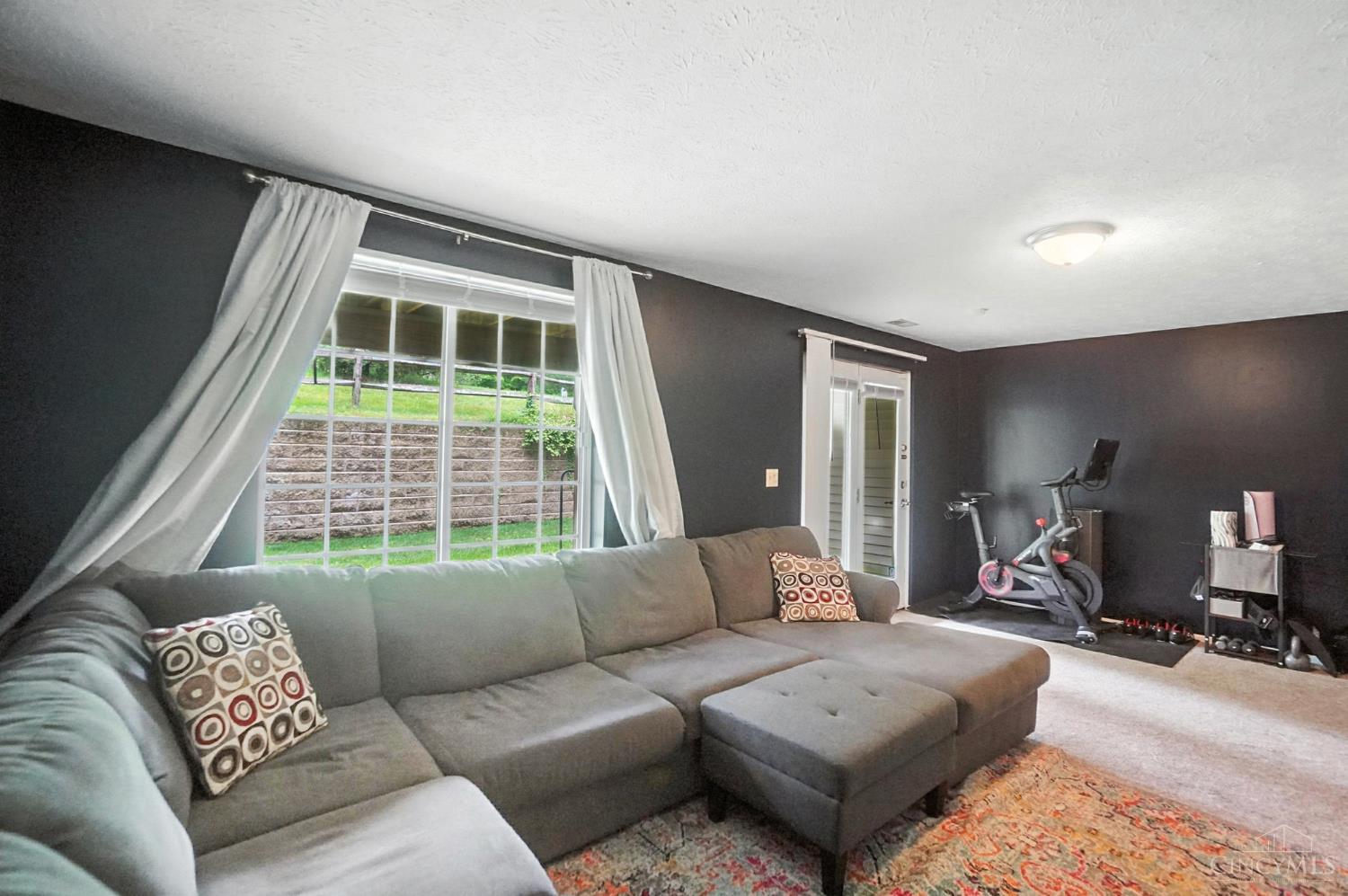 Anderson Twp, Ohio 45255, United States, 2 Bedrooms Bedrooms, ,3 BathroomsBathrooms,Residential,Active,155358