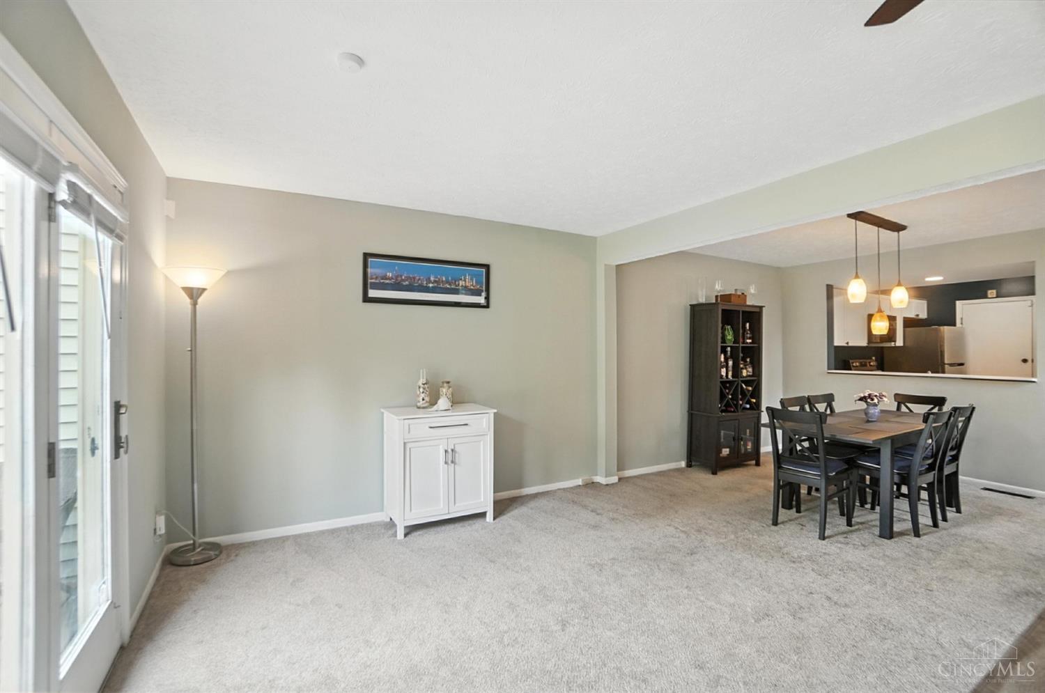 Anderson Twp, Ohio 45255, United States, 2 Bedrooms Bedrooms, ,3 BathroomsBathrooms,Residential,Active,155358