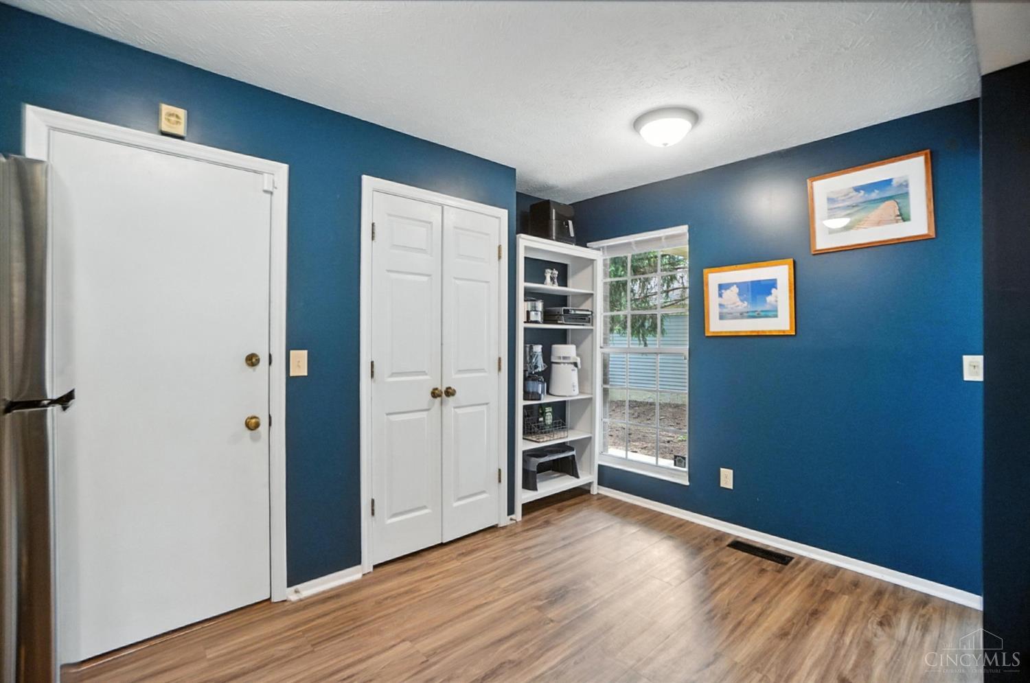 Anderson Twp, Ohio 45255, United States, 2 Bedrooms Bedrooms, ,3 BathroomsBathrooms,Residential,Active,155358