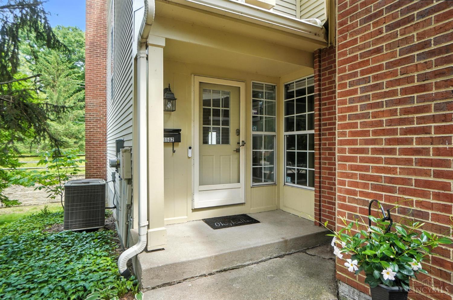 Anderson Twp, Ohio 45255, United States, 2 Bedrooms Bedrooms, ,3 BathroomsBathrooms,Residential,Active,155358