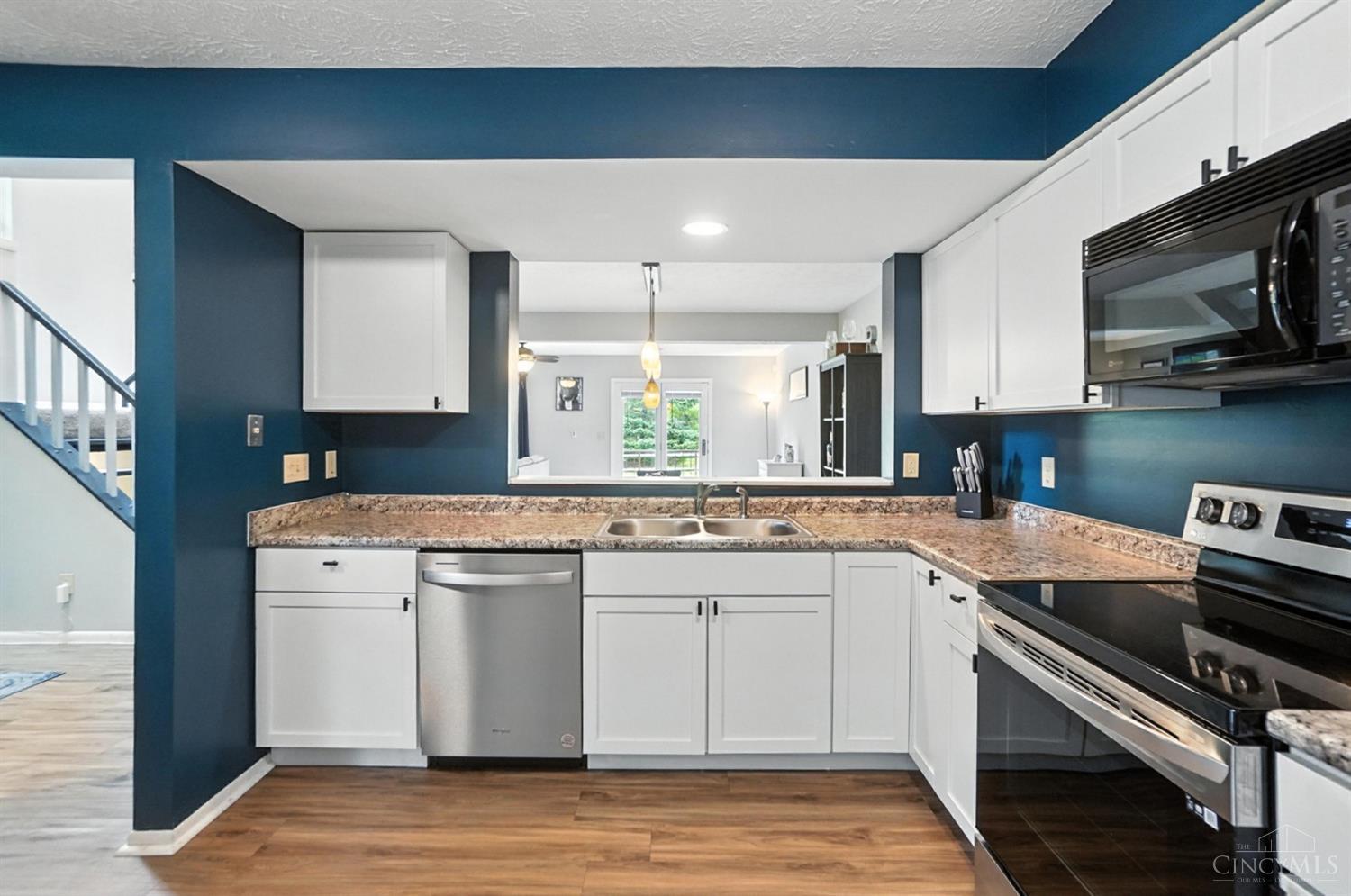 Anderson Twp, Ohio 45255, United States, 2 Bedrooms Bedrooms, ,3 BathroomsBathrooms,Residential,Active,155358