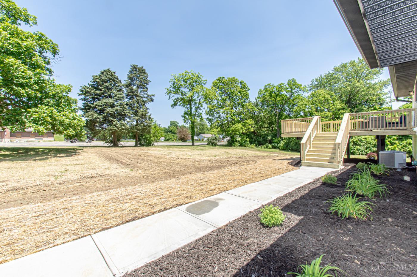 132 W Maple Street, West Elkton, Ohio image 36
