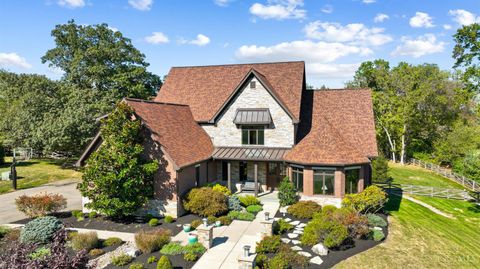 Photo of 8102 Kugler Mill Road, Indian Hill, OH 45243 (MLS # 1856581)