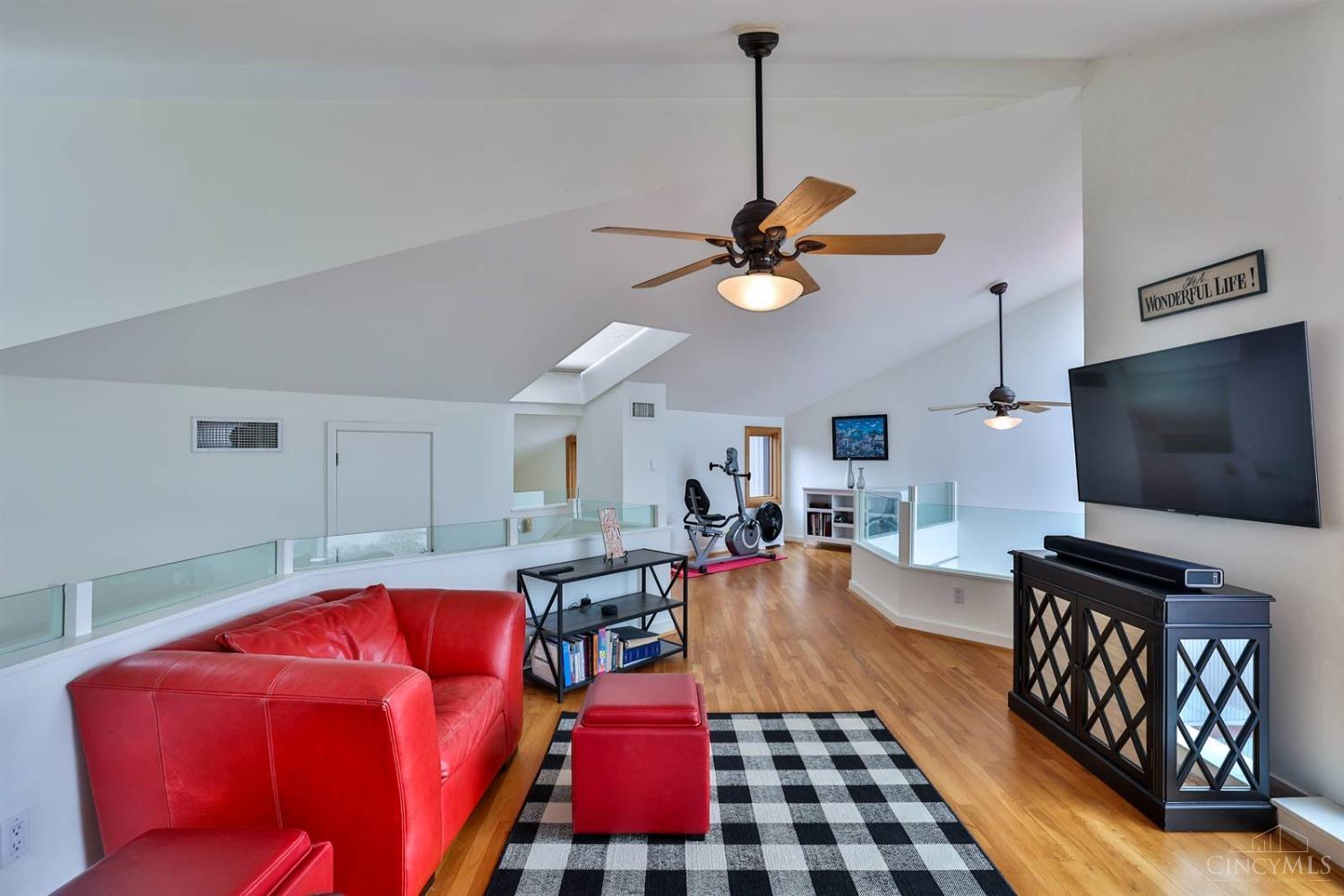 1026 Hatch Street, Cincinnati, Ohio image 10