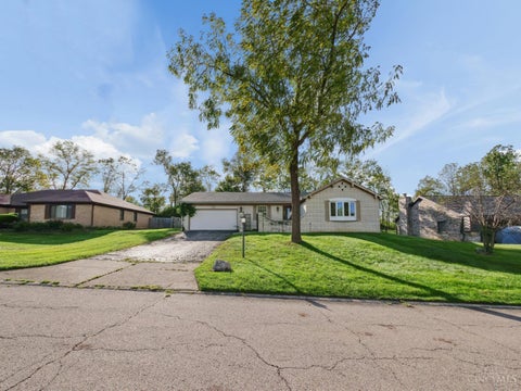 Photo of 5341 Highmeadow Lane, Dayton, OH 45415 (MLS # 1895461)