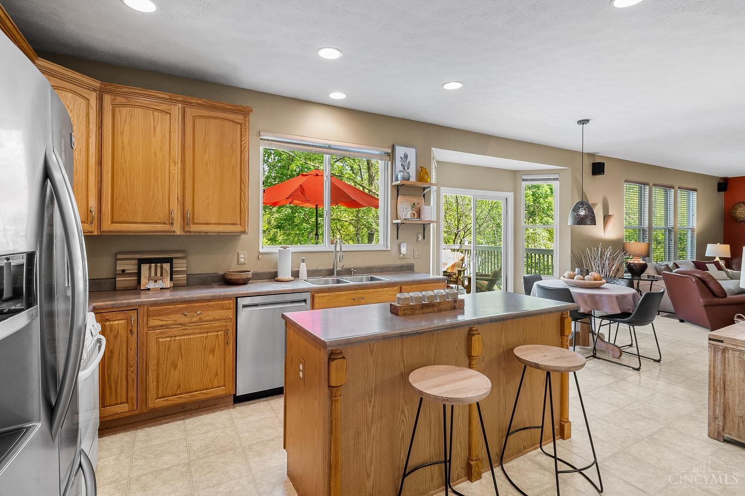 70 Clay Manor Court, Springboro, Ohio image 17