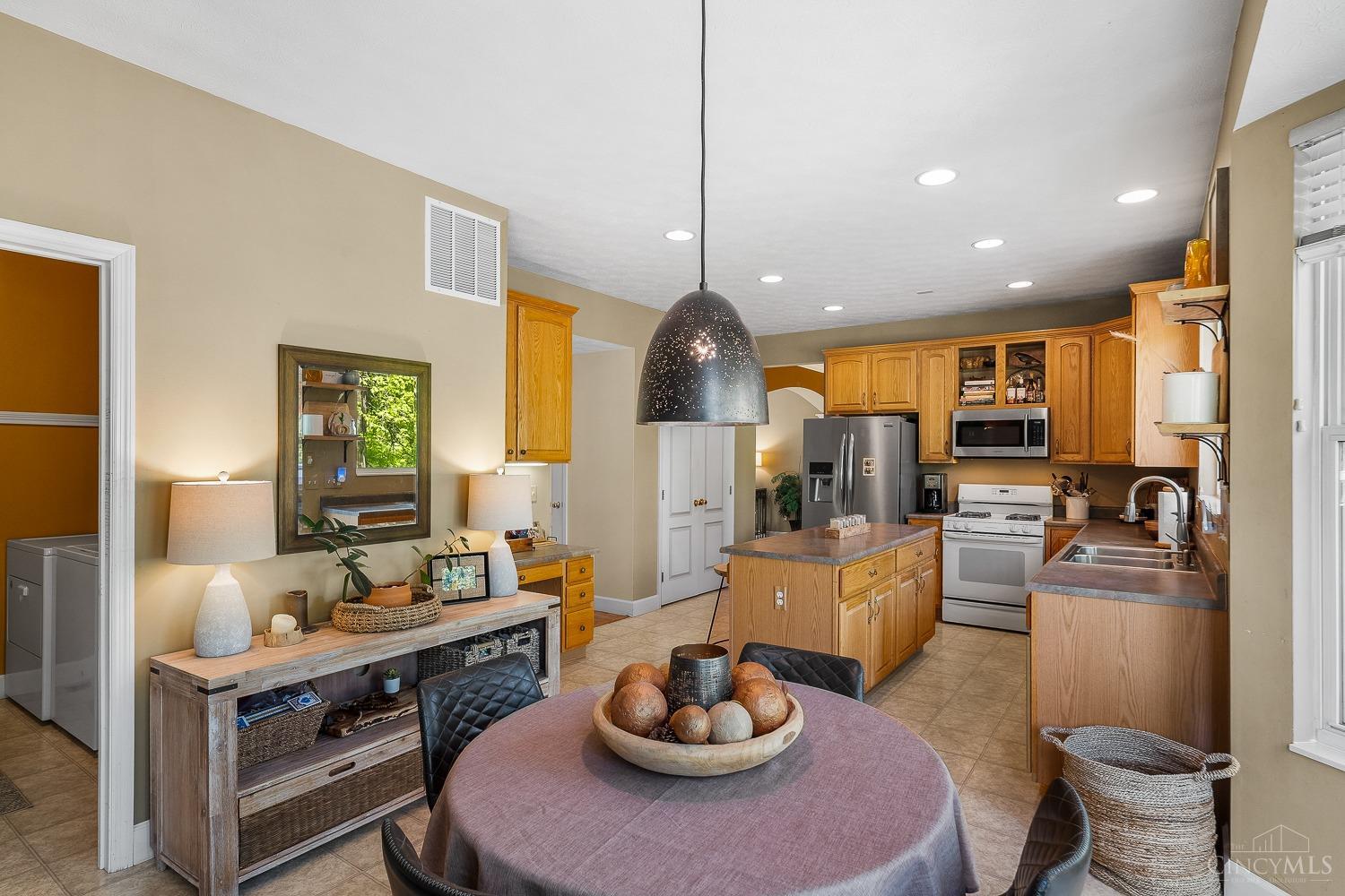 70 Clay Manor Court, Springboro, Ohio image 20