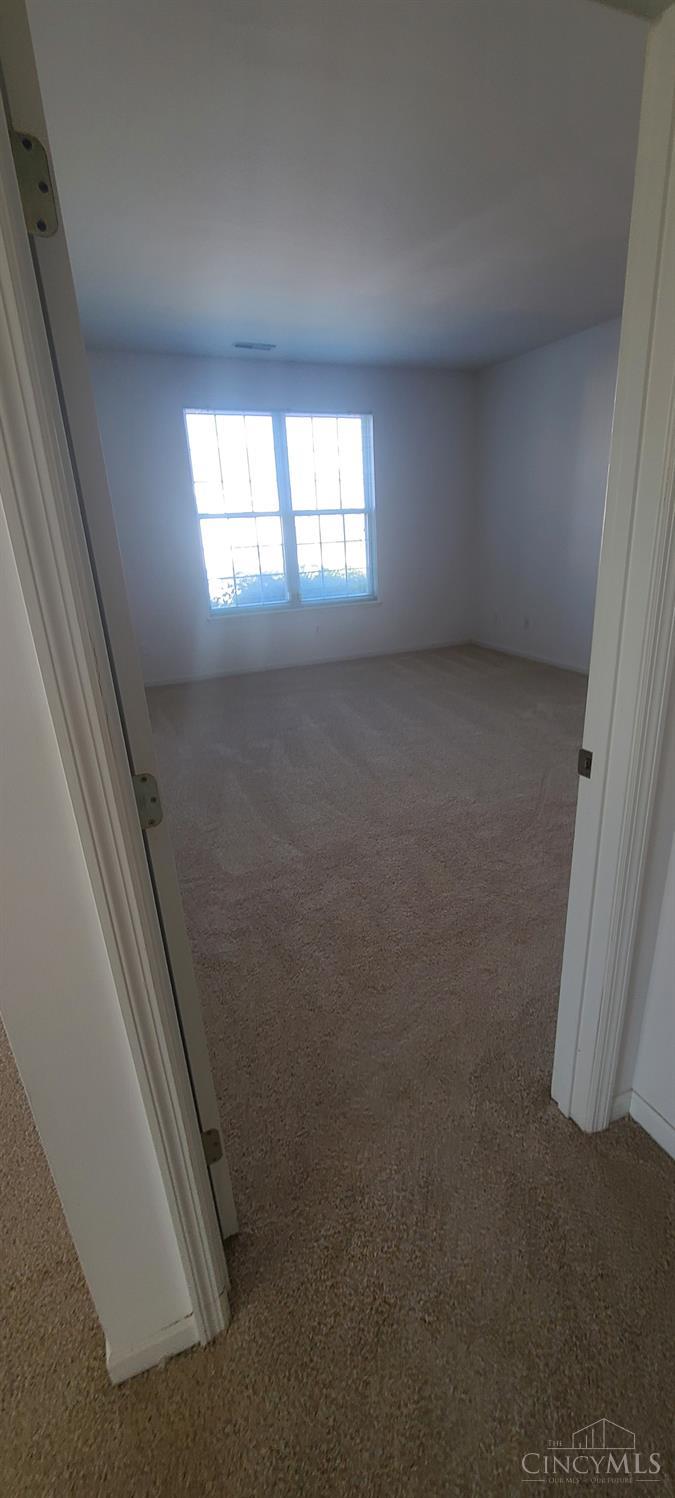1702 Traverse Creek Drive #D, Miami Twp, Ohio image 6