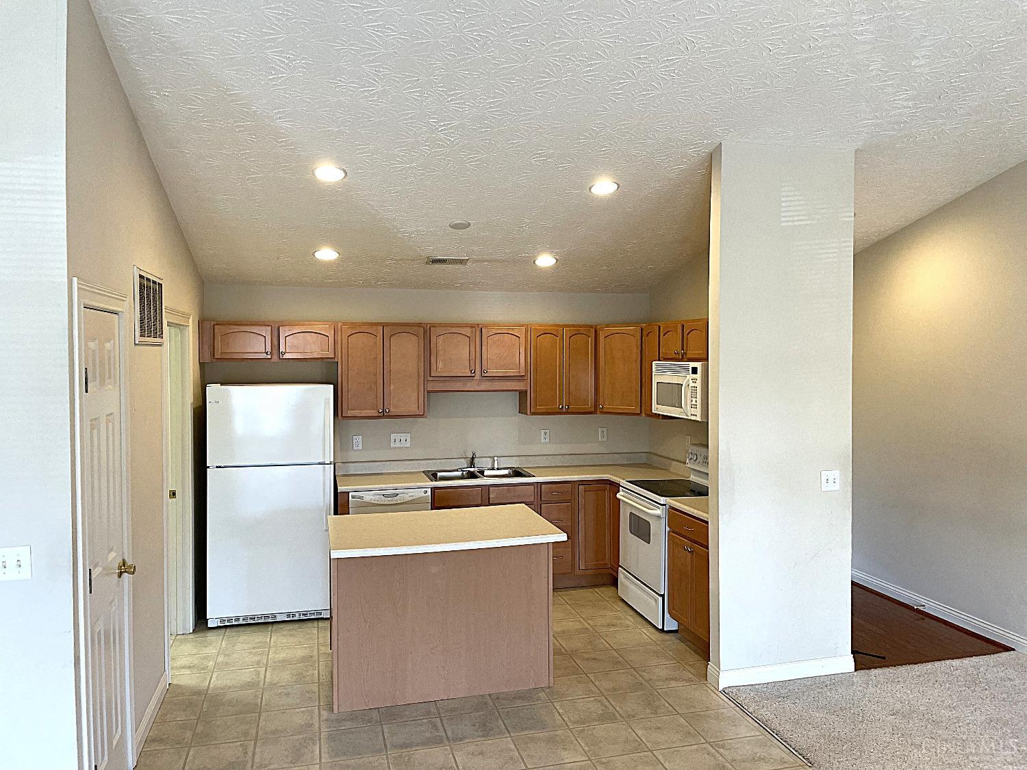 8033 Pinnacle Point Drive #203, West Chester, Ohio image 14