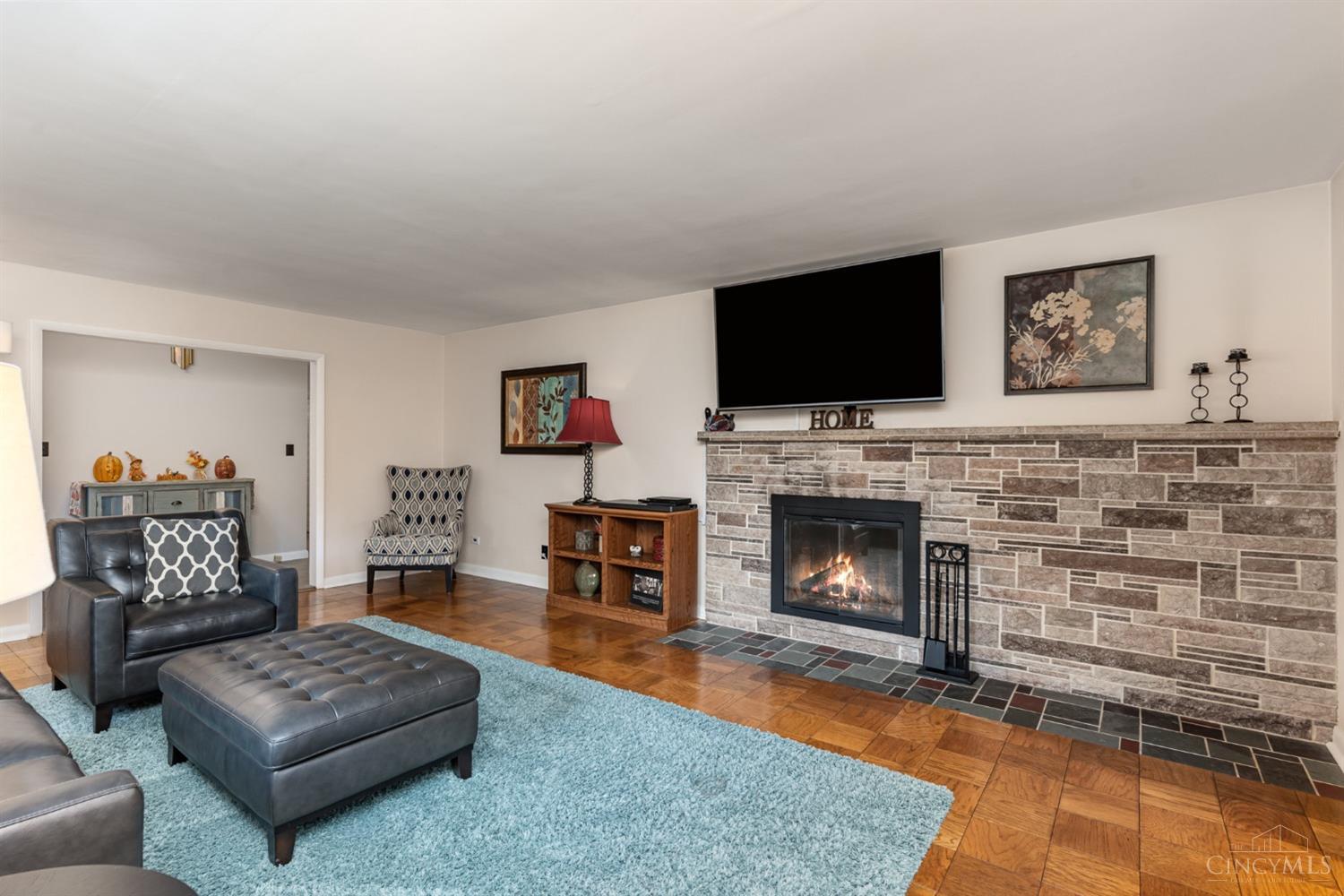 8420 Arborcrest Drive, Amberley, Ohio image 10