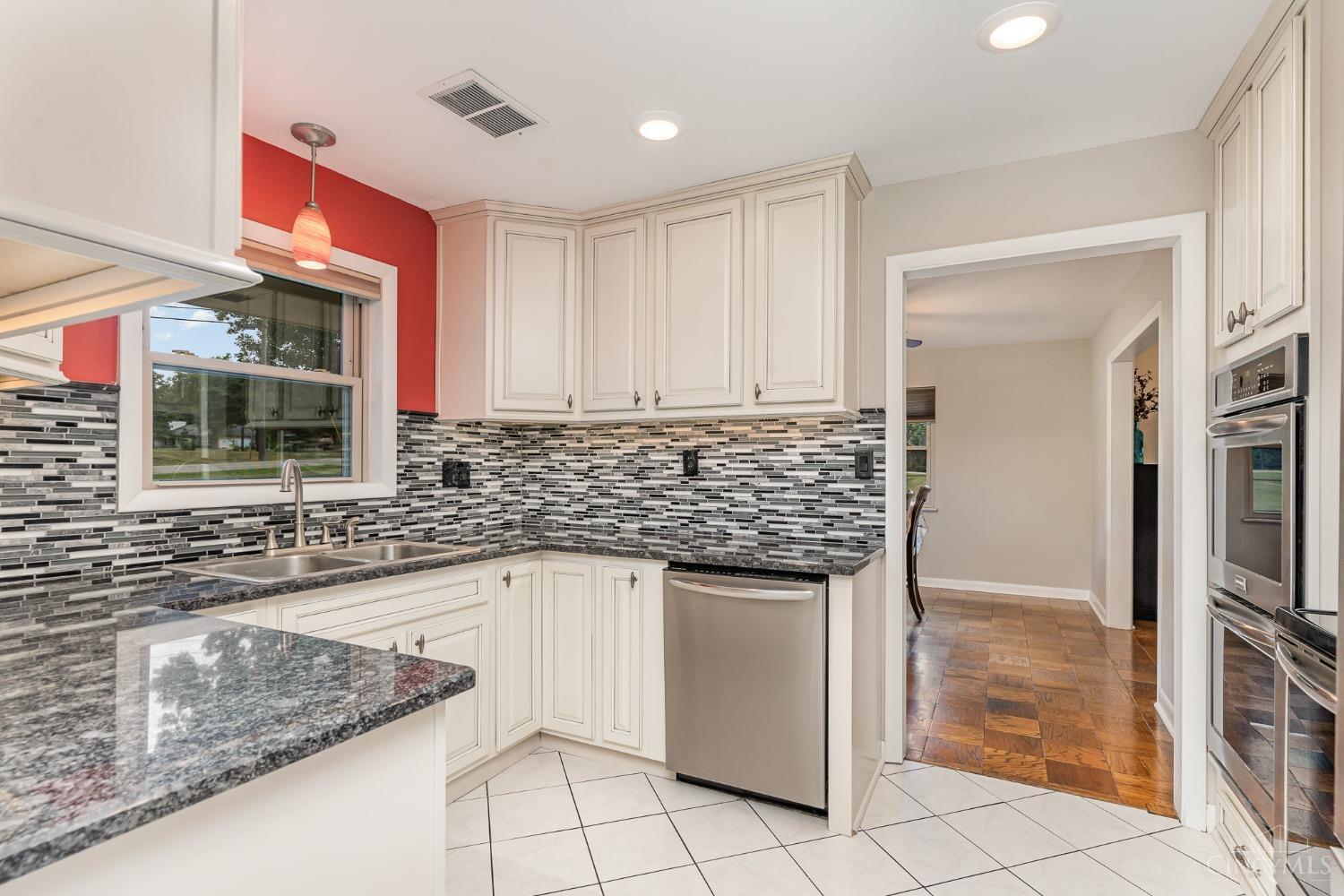 8420 Arborcrest Drive, Amberley, Ohio image 16