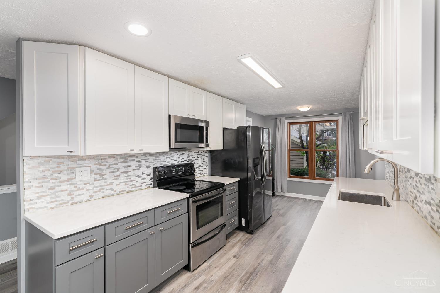 11807 Vaukvalley Lane