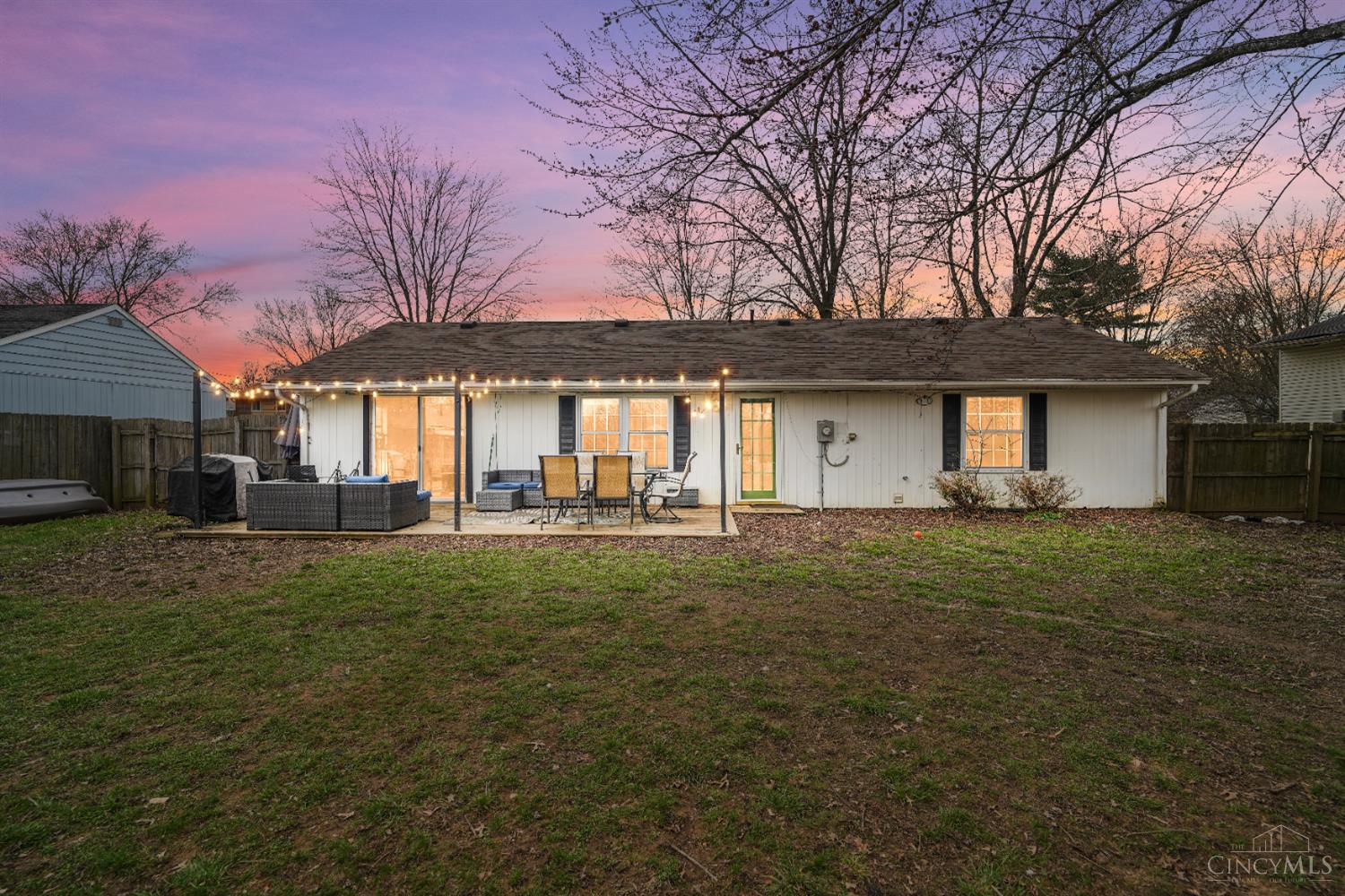 1528 W Meadowbrook Drive