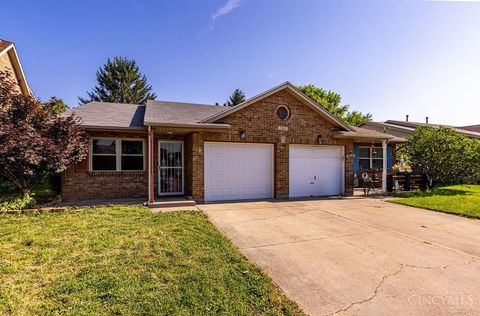 Photo of 984 Pom Court #B, Trenton, OH 45067 (MLS # 1864493)