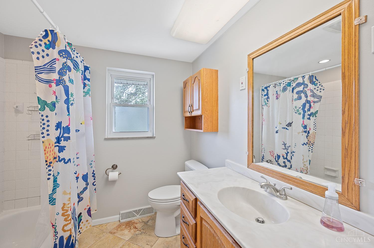 5931 Kay Drive, Fairfield, Ohio image 22