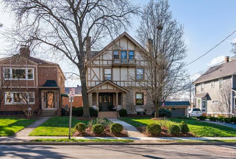 Photo of 3605 Shaw Avenue, Cincinnati, OH 45208 (MLS # 1871522)