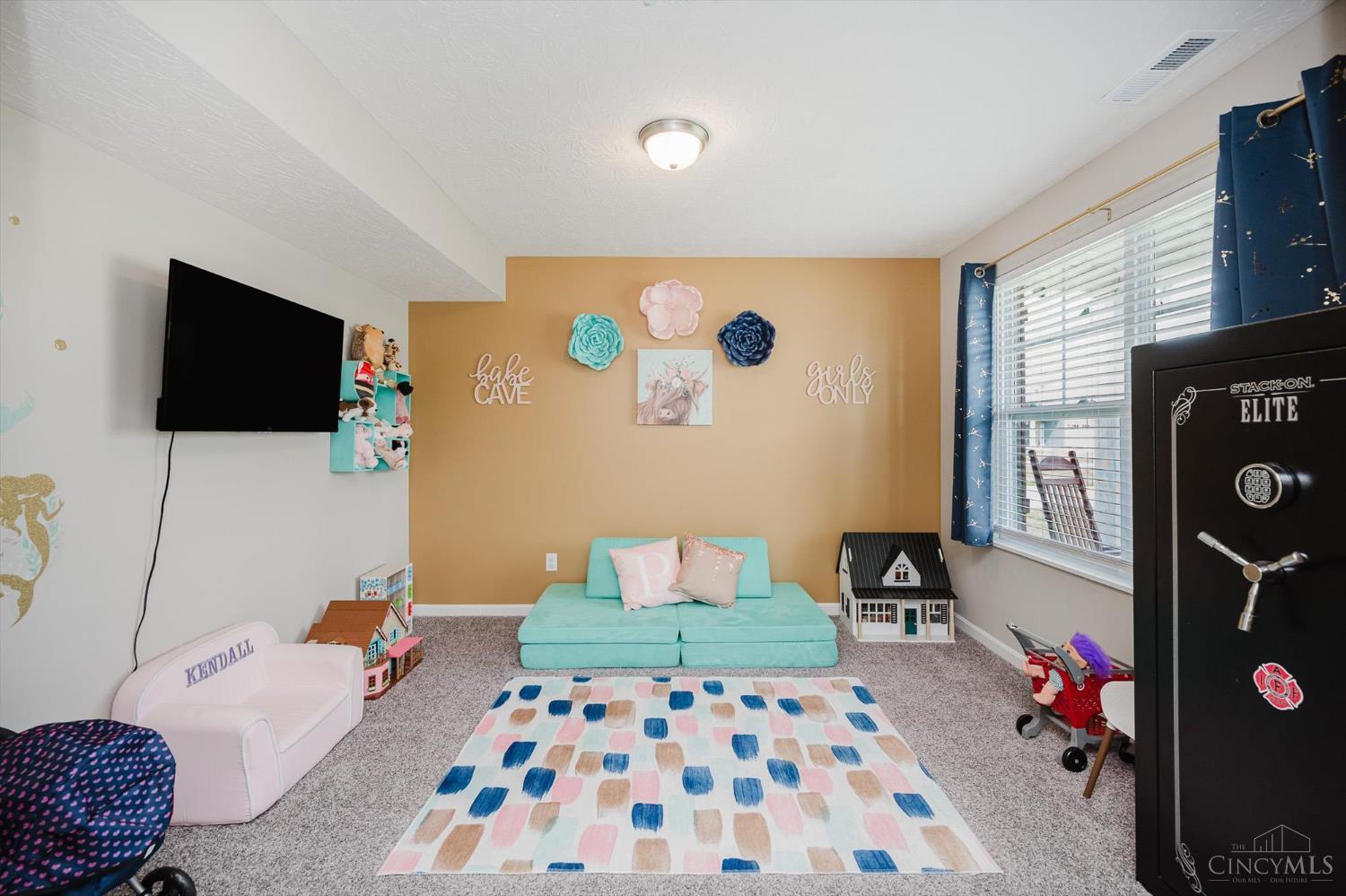 811 Prescot Circle, Trenton, Ohio image 8