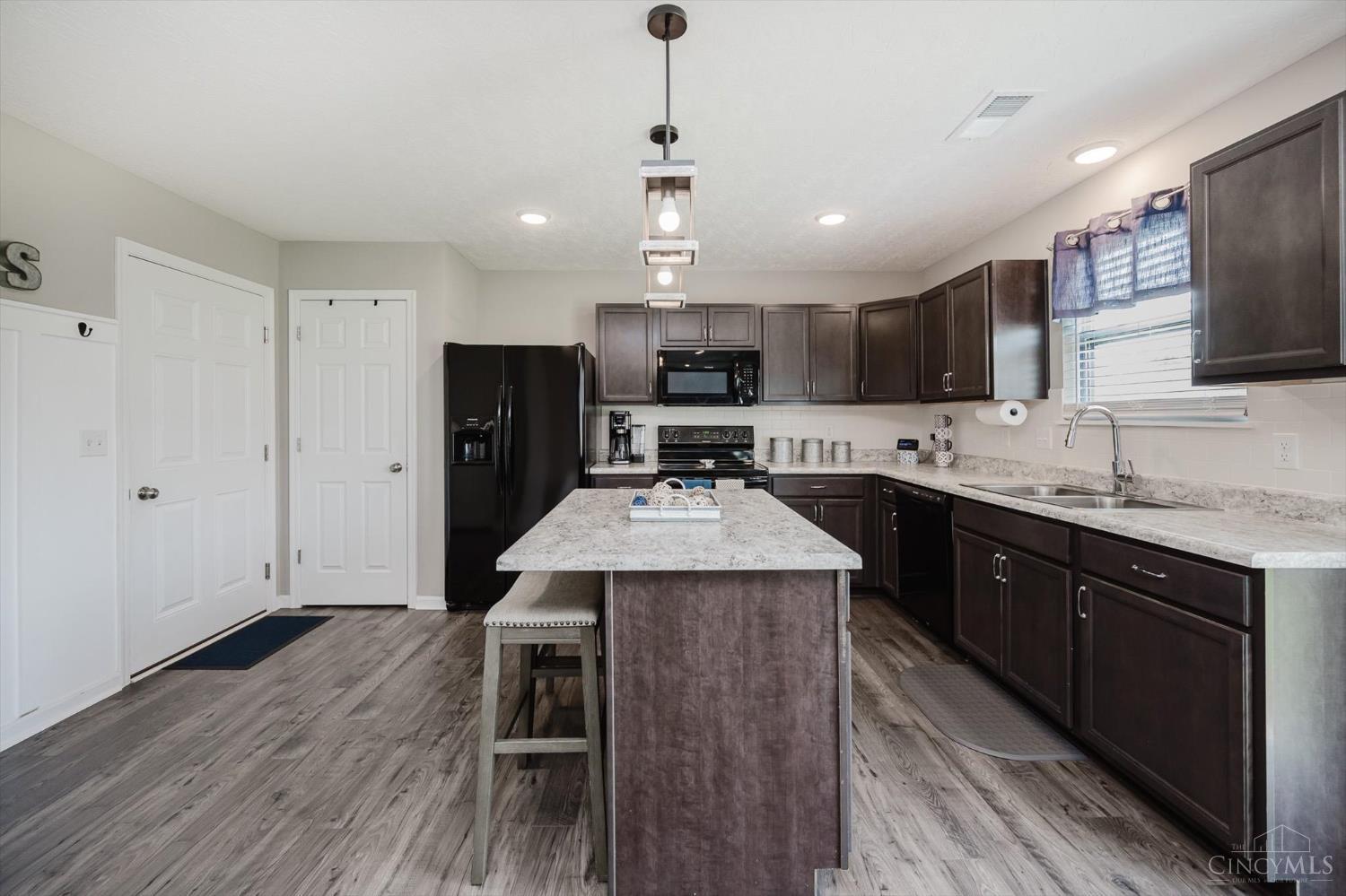 811 Prescot Circle, Trenton, Ohio image 23