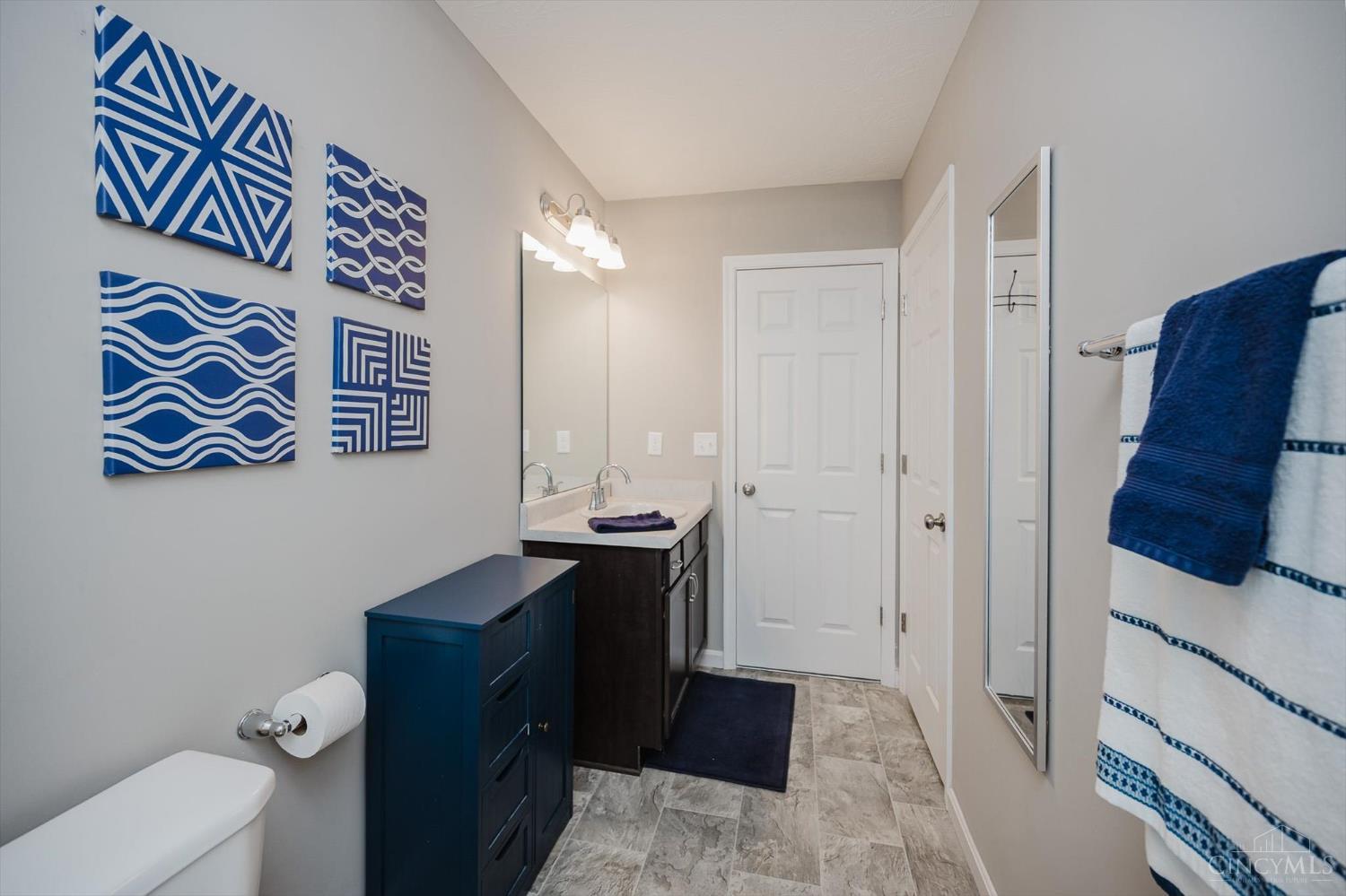 811 Prescot Circle, Trenton, Ohio image 35