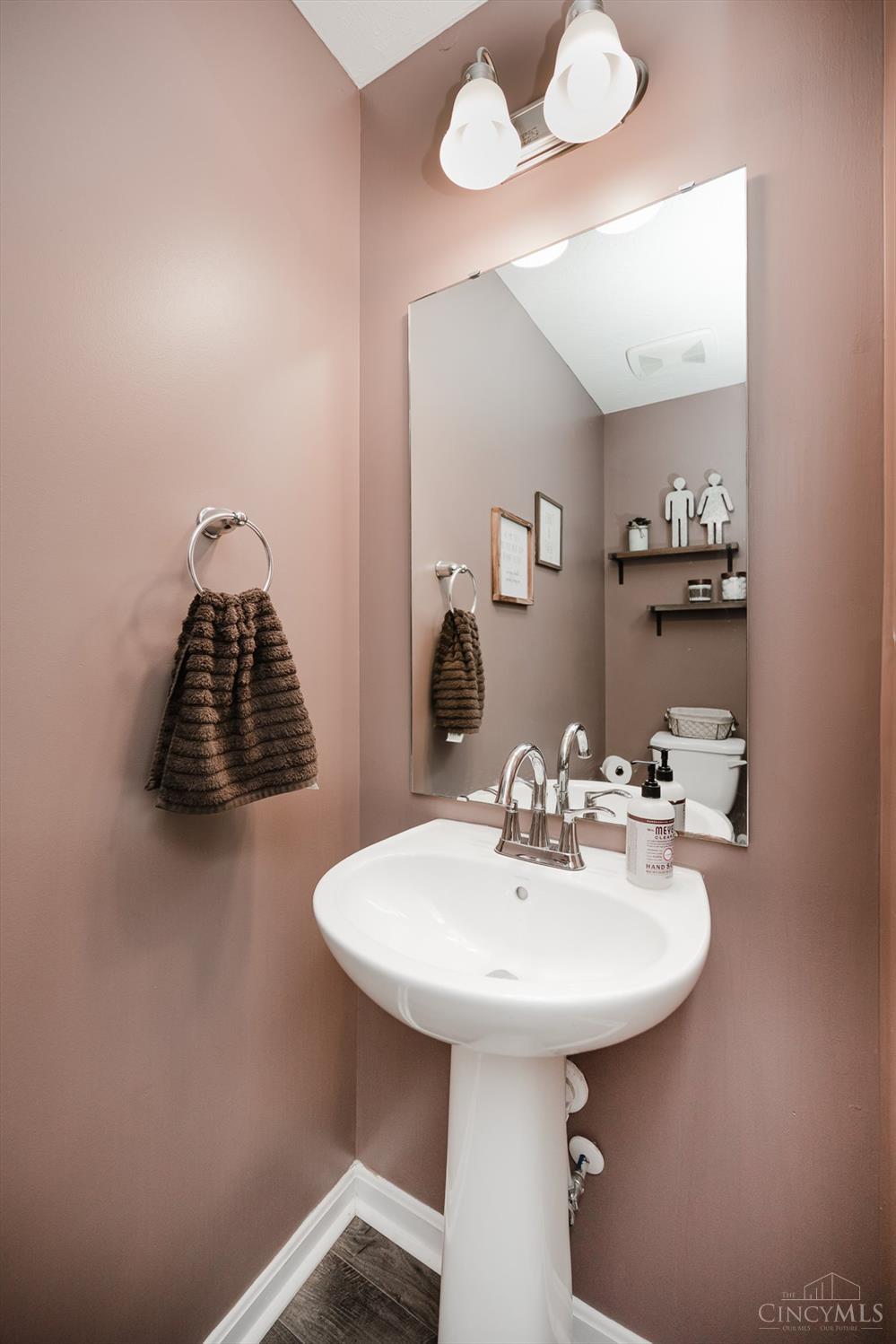 811 Prescot Circle, Trenton, Ohio image 12