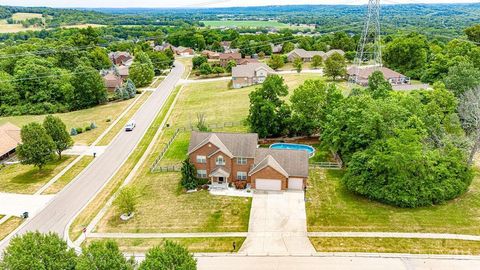 Single Family Residence in Ross Twp OH 3912 Fox Den Court 59.jpg