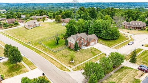 Single Family Residence in Ross Twp OH 3912 Fox Den Court 60.jpg