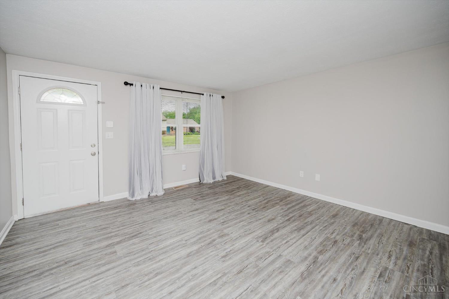 10336 Season Drive, Colerain Twp, Ohio image 12