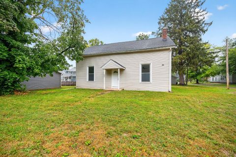 Homes For Sale - 502 Railroad Street<br/> Clinton County, Blanchester, OH 45107