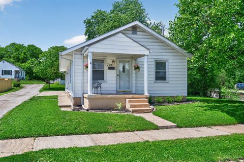Photo of 705 Kenworth Avenue, Hamilton, OH 45013 (MLS # 1880304)