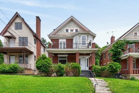 Homes For Sale - 528 Rosemont Avenue<br/> Cincinnati, OH 45205