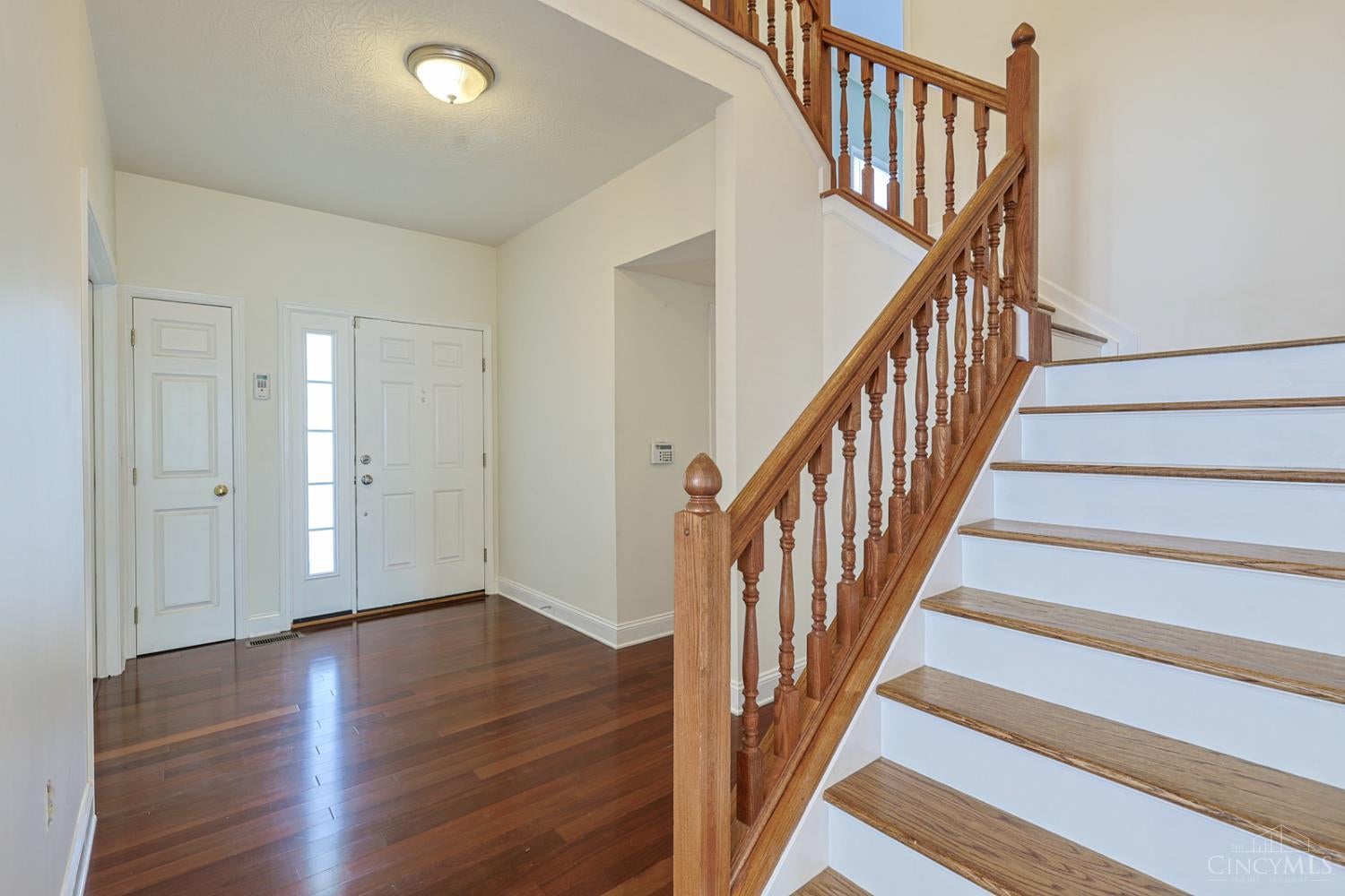 6469 Hampshire Trail