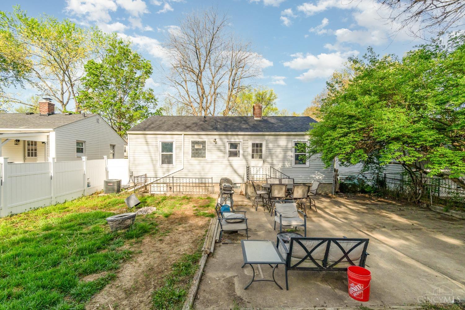 6400 Ridgefield Drive, Springfield Twp., Ohio image 13