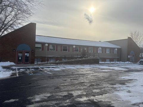 Condo For Rent - 220 S Breiel Boulevard<br/> Middletown, OH 45044