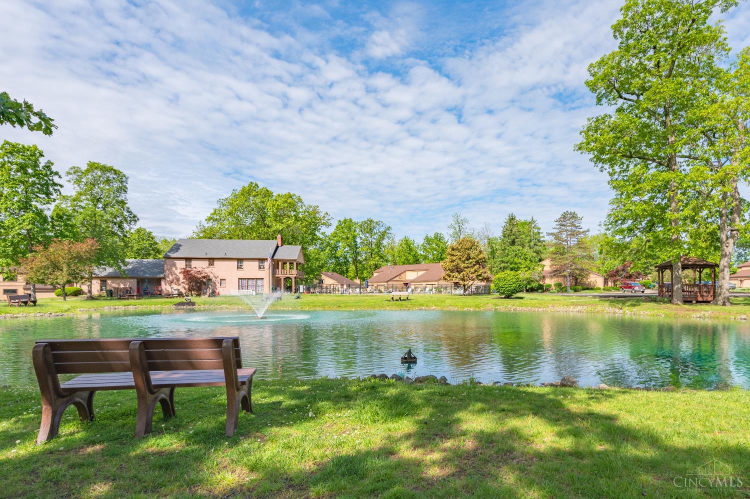 995 Walnut Court