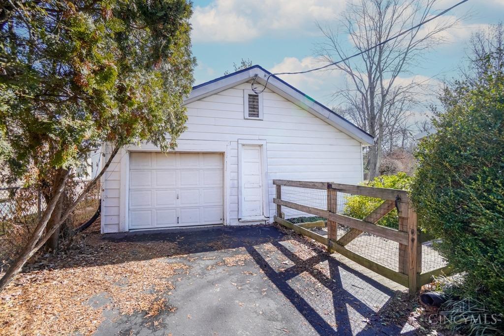 1382 Voll Road, Anderson Twp, Ohio image 39