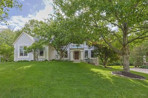 Homes For Sale - 10706 Woodgate Lane<br/> Montgomery, OH 45242