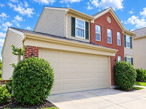 Photo of 6988 Ruwes Oak Drive, Cincinnati, OH 45248 (MLS # 1895324)