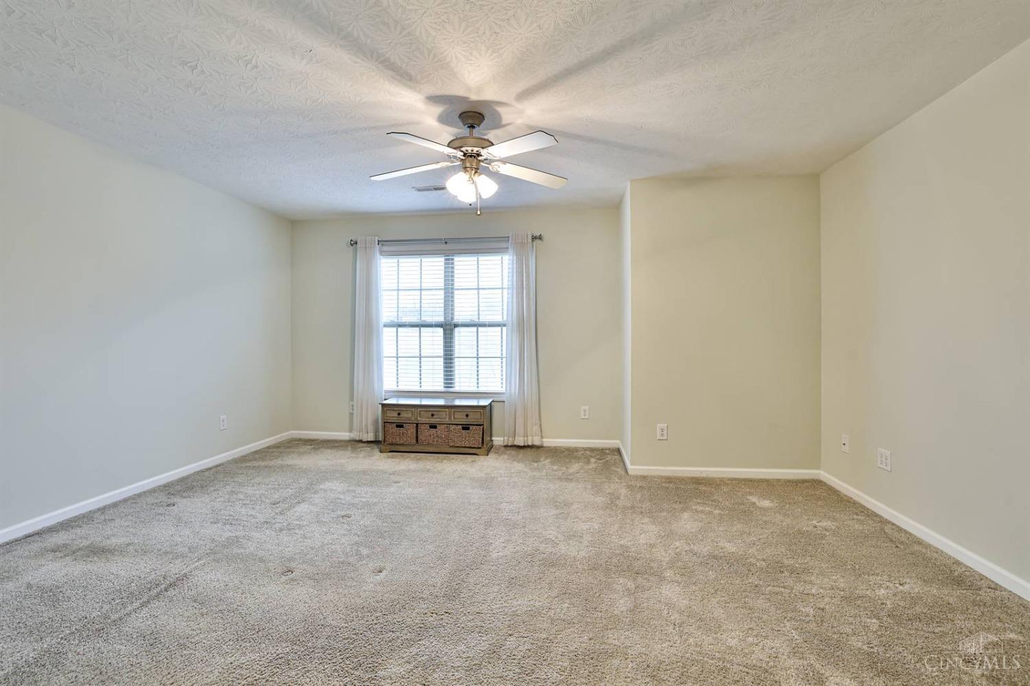 806 Carriage Lane, Trenton, Ohio image 15