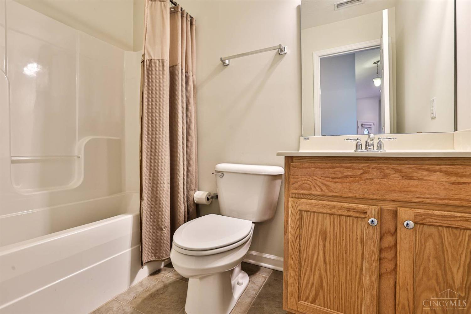 806 Carriage Lane, Trenton, Ohio image 21