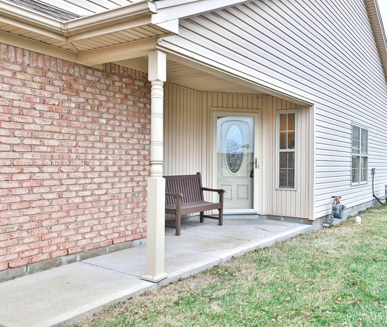 806 Carriage Lane, Trenton, Ohio image 3