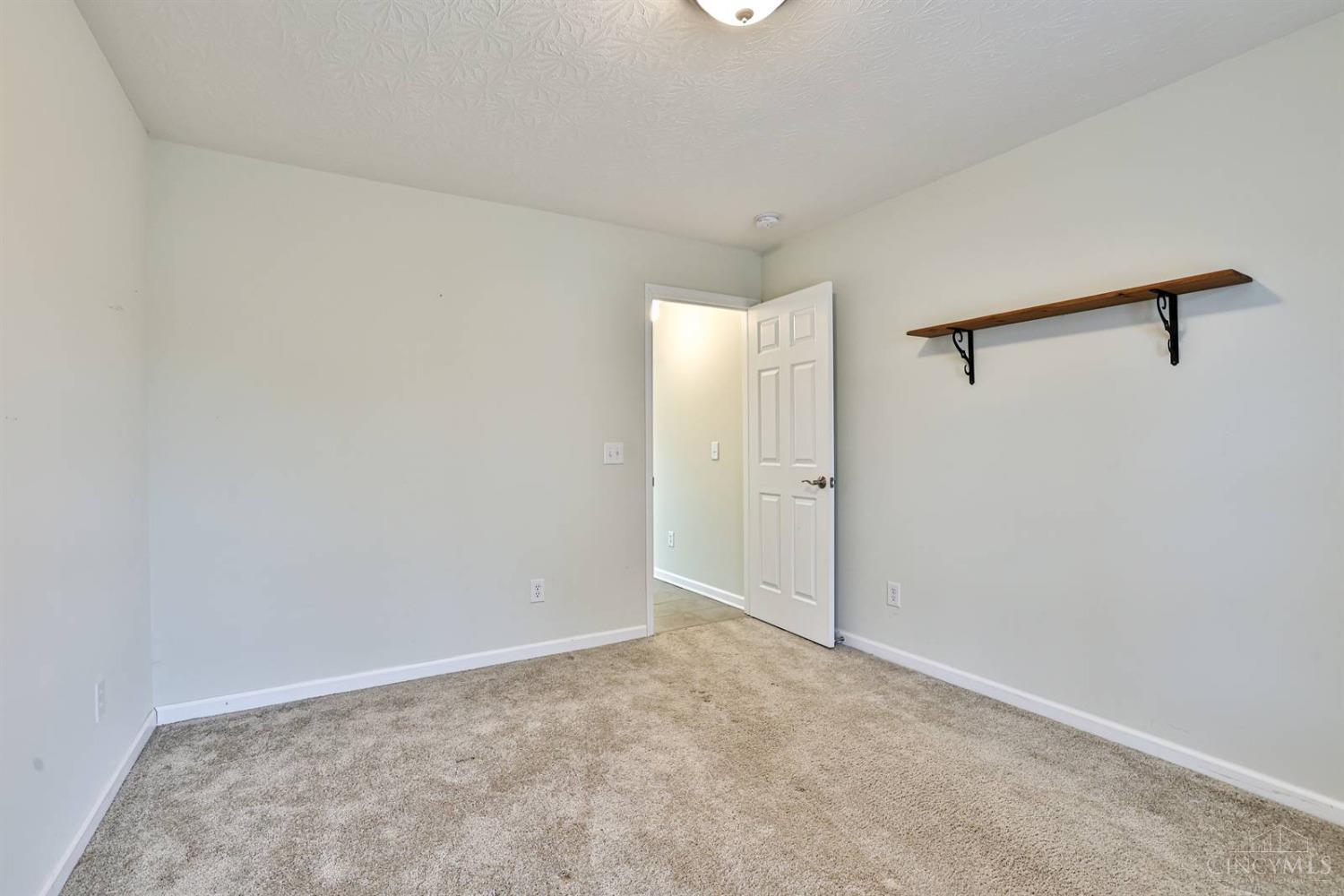 806 Carriage Lane, Trenton, Ohio image 19